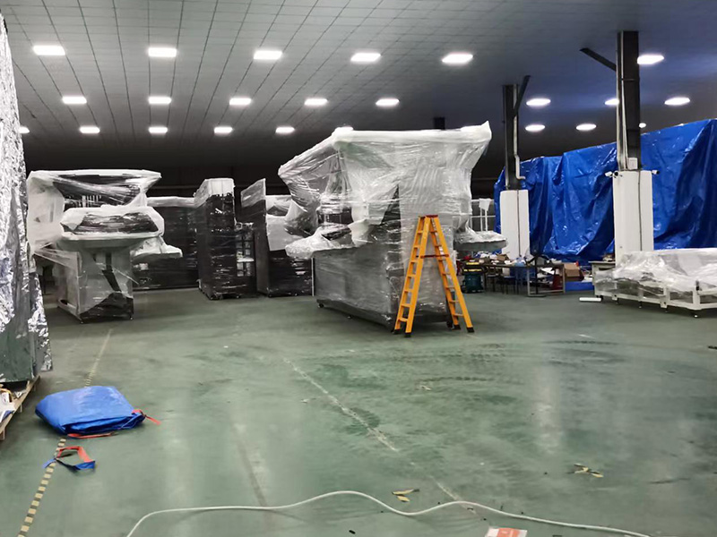 東莞某公司重型(xíng)真空防雨木箱