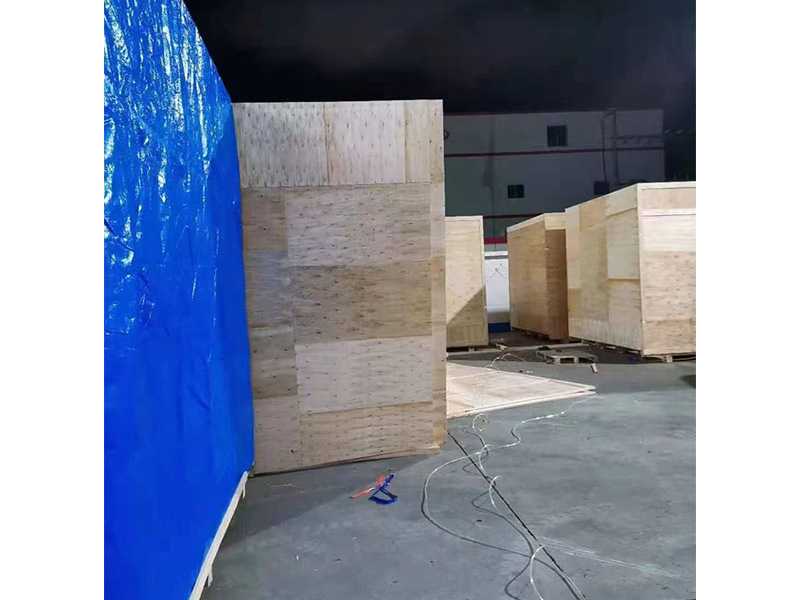 中山某(mǒu)公司真(zhen)空防雨(yǔ)木箱