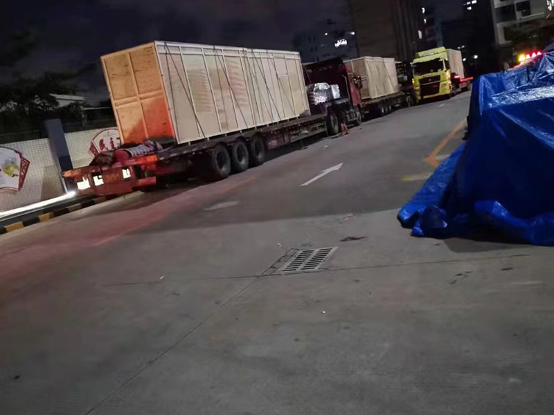 深圳公明(ming)某公司打包裝(zhuang)車現場